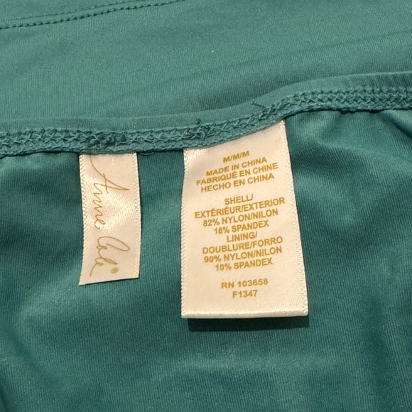 NWOT Twist Front Bandeaukini Swim Top - Picture 7 of 8